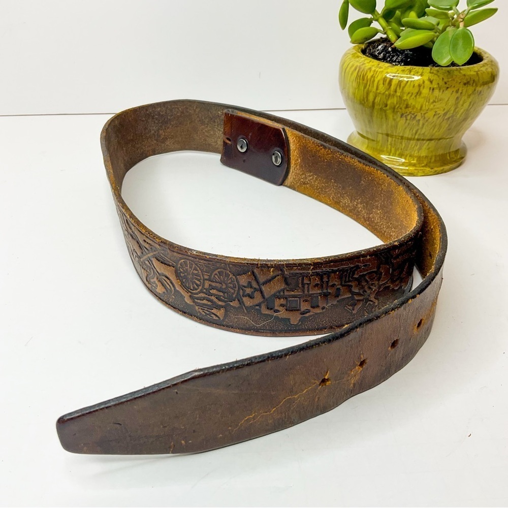VINTAGE 1976 Bicentennial Leather Belt | Embossed USA Scenes